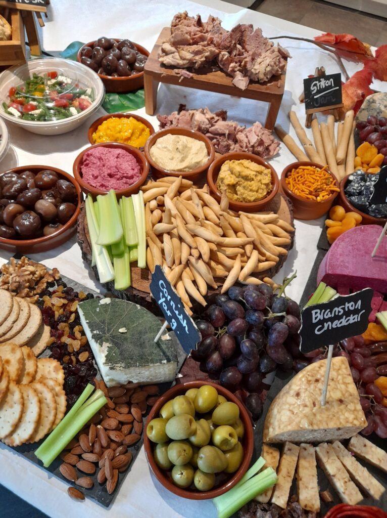 The Lovely Cowshed - Buffets